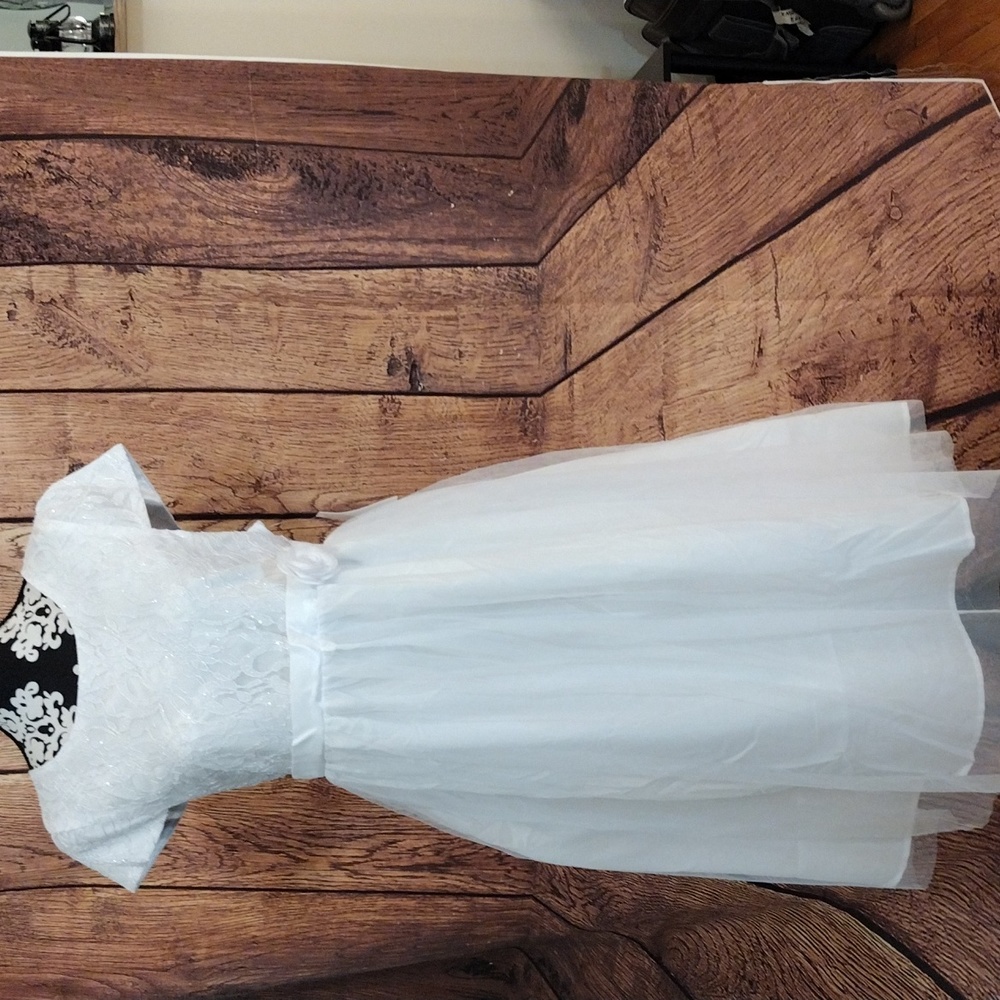 NWT Emerasld Gumdrops Girls Formal White Dress